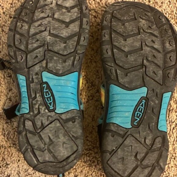 Keen Men's size 6 Water Shoes - Picture 3 of 3